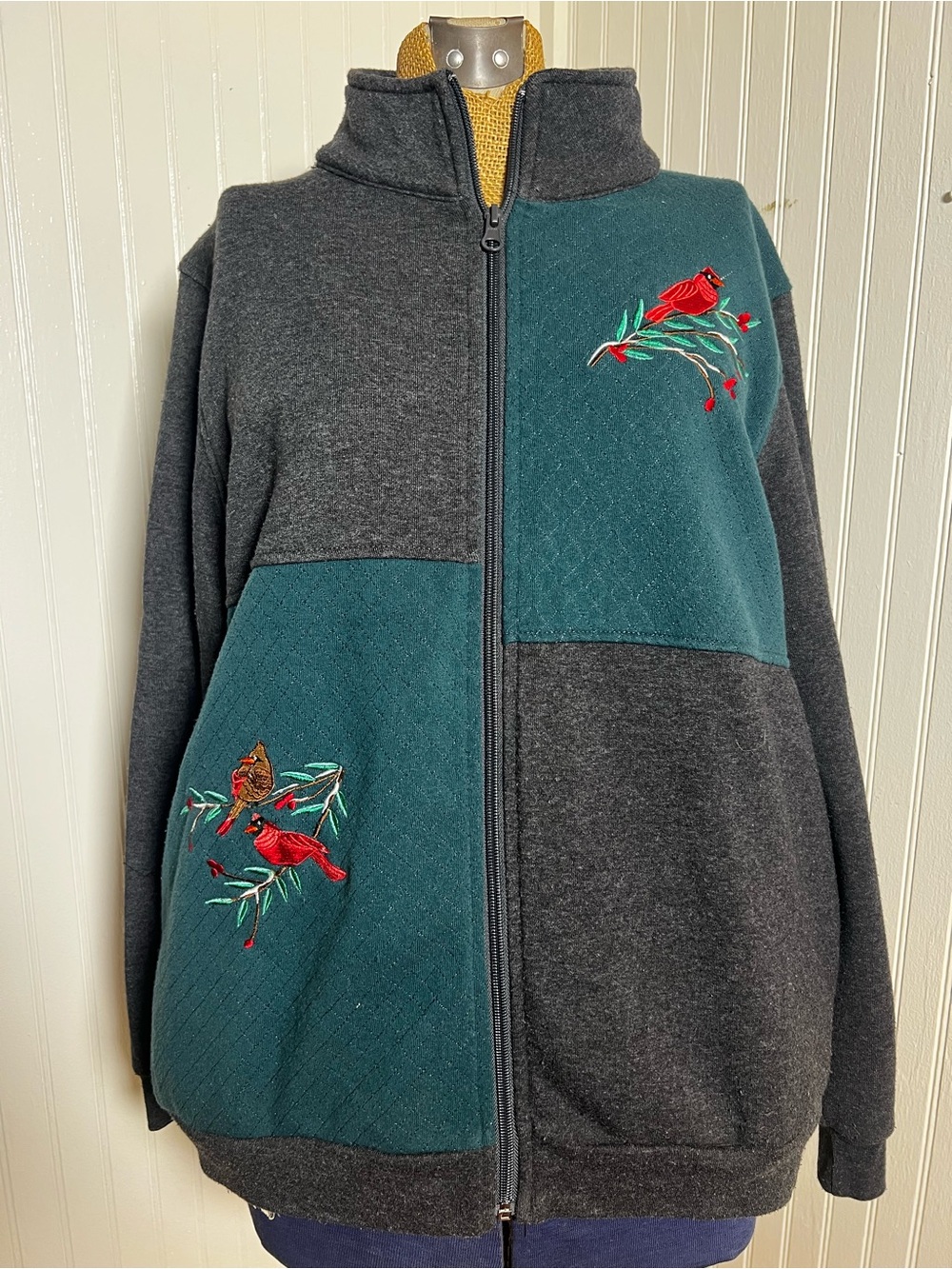 Embroidered Two-Tone Full-Zip fleece Jacket in Teal and Charcoal